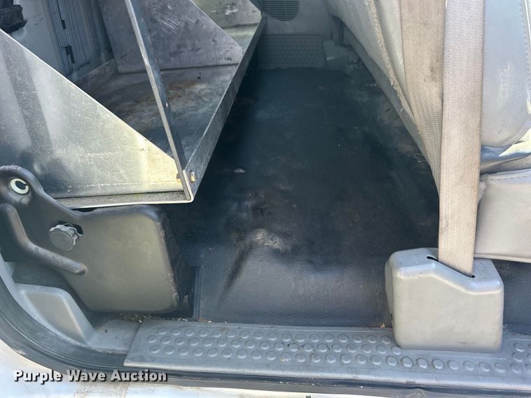 image for item DS0831 2006 Ford F550 Super Duty XL SuperCab utility / service truck