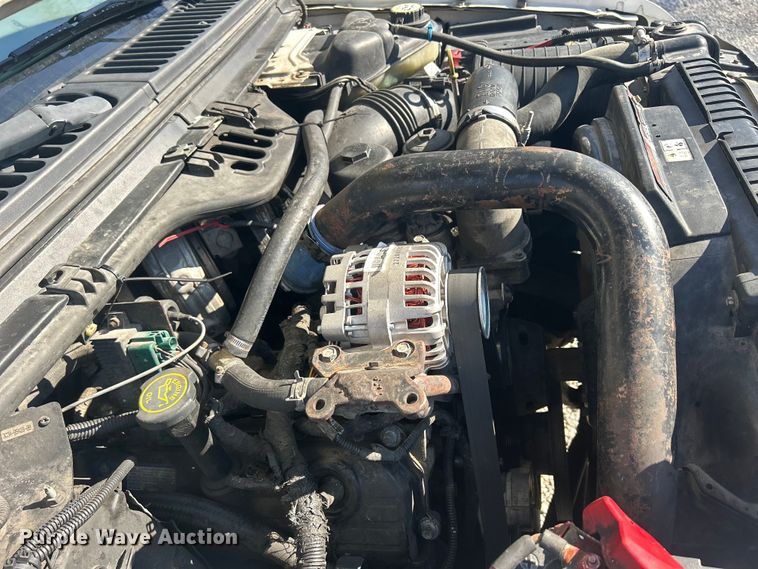 image for item DS0831 2006 Ford F550 Super Duty XL SuperCab utility / service truck