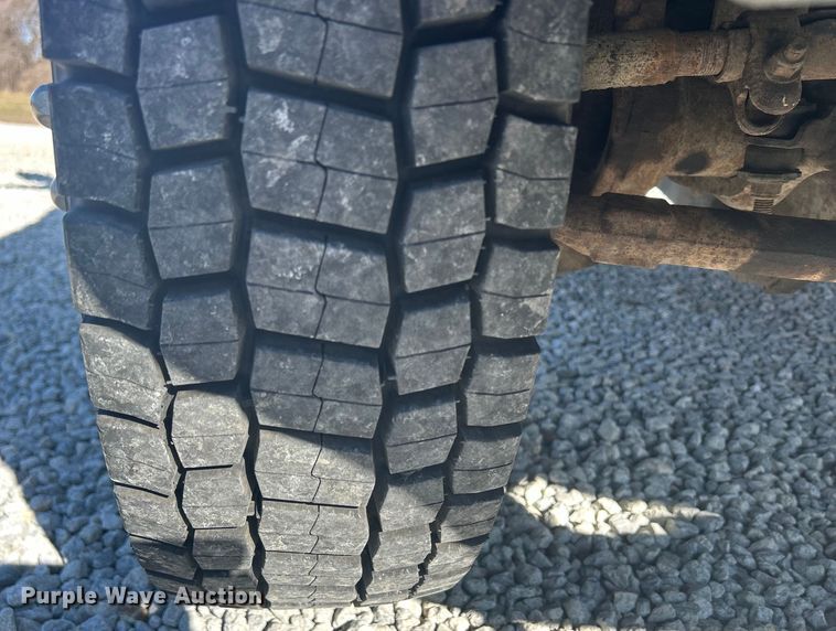 image for item DS0831 2006 Ford F550 Super Duty XL SuperCab utility / service truck