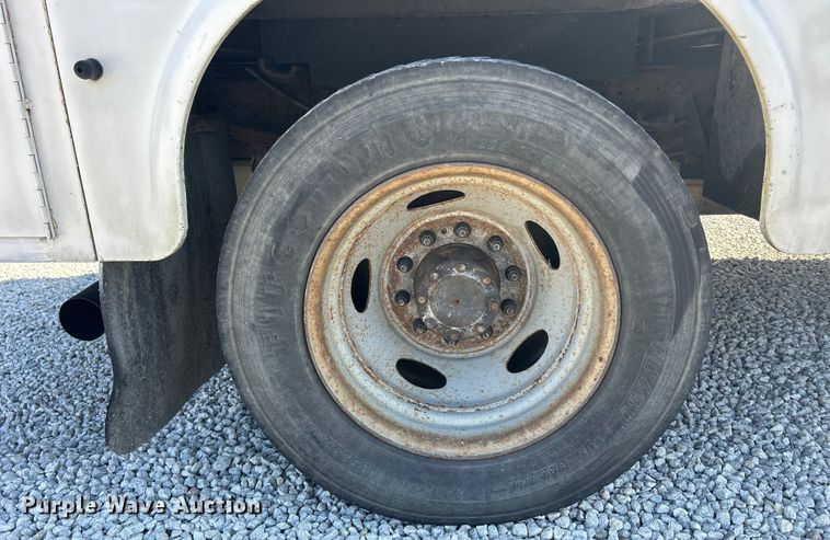 image for item DS0831 2006 Ford F550 Super Duty XL SuperCab utility / service truck