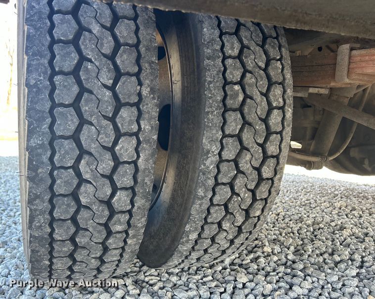 image for item DS0831 2006 Ford F550 Super Duty XL SuperCab utility / service truck