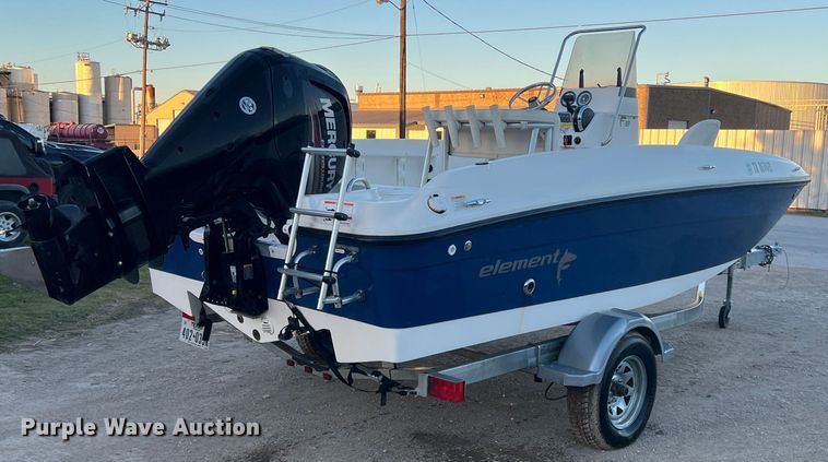image for item DS2466 2019 Bayliner  Element F18 boat