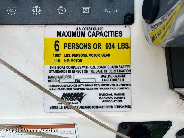 image for item DS2466 2019 Bayliner  Element F18 boat