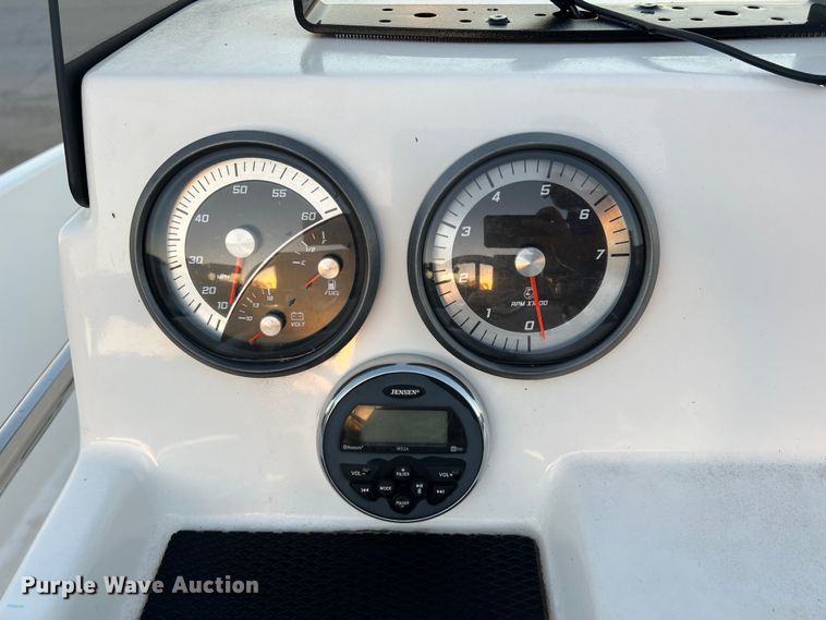 image for item DS2466 2019 Bayliner  Element F18 boat