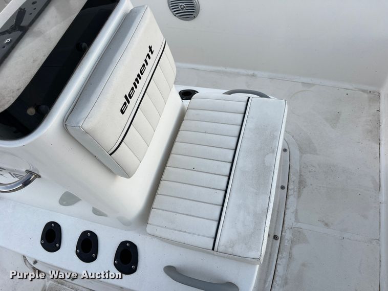 image for item DS2466 2019 Bayliner  Element F18 boat
