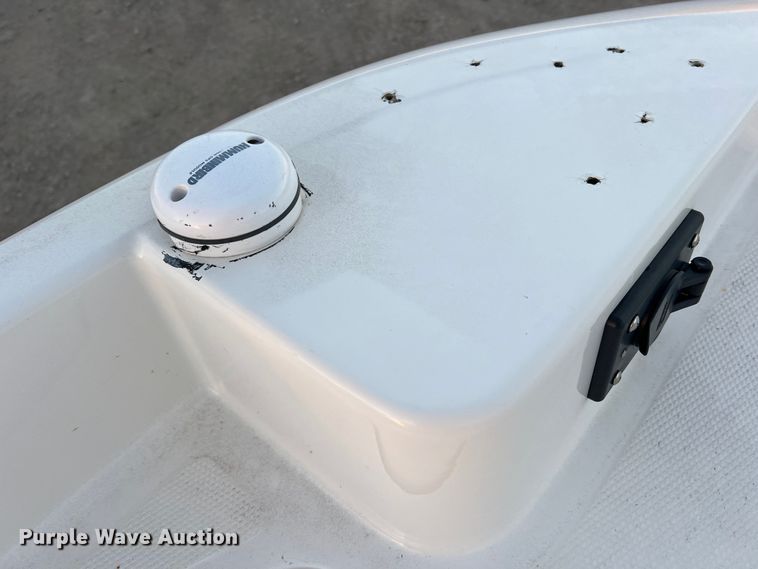 image for item DS2466 2019 Bayliner  Element F18 boat