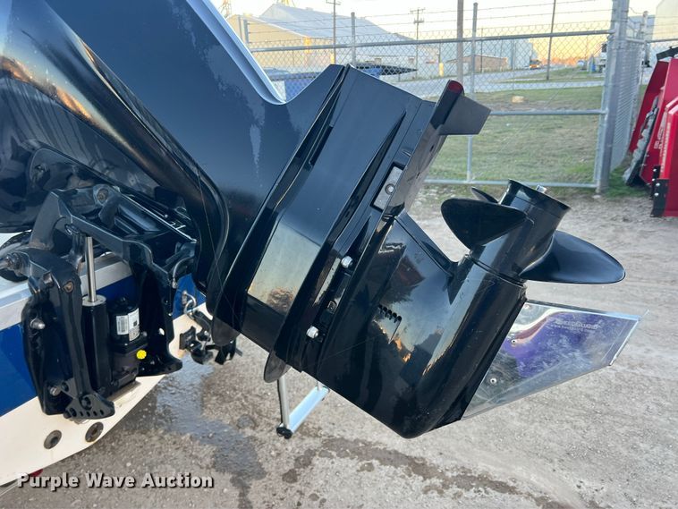 image for item DS2466 2019 Bayliner  Element F18 boat