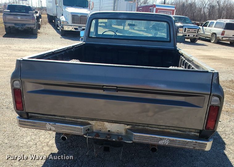 image for item DS7305 1971 GMC C10 pickup truck