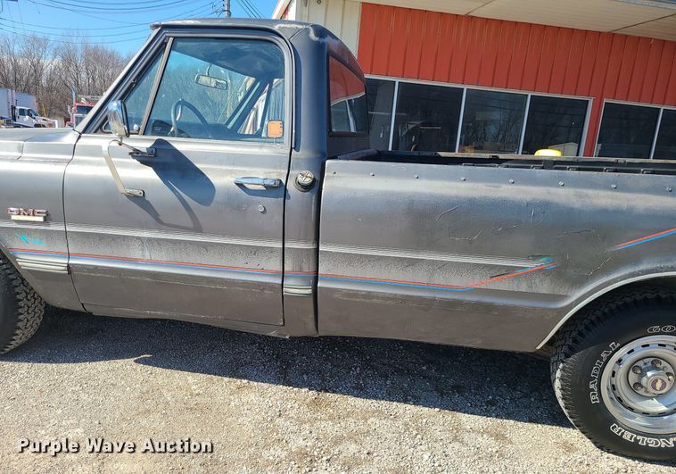 image for item DS7305 1971 GMC C10 pickup truck