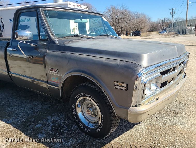 image for item DS7305 1971 GMC C10 pickup truck