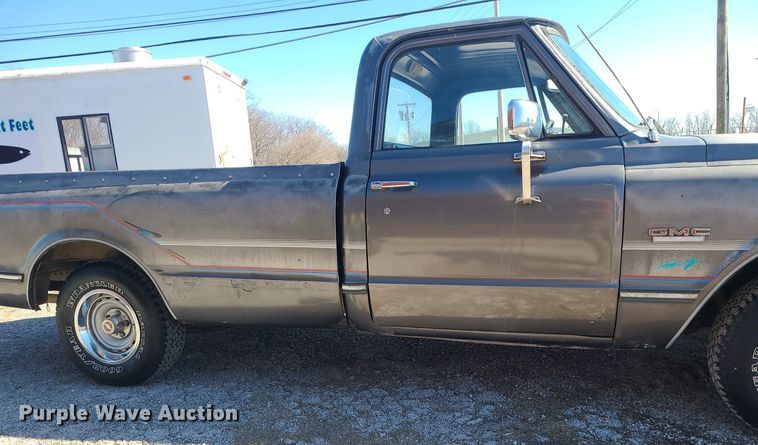 image for item DS7305 1971 GMC C10 pickup truck