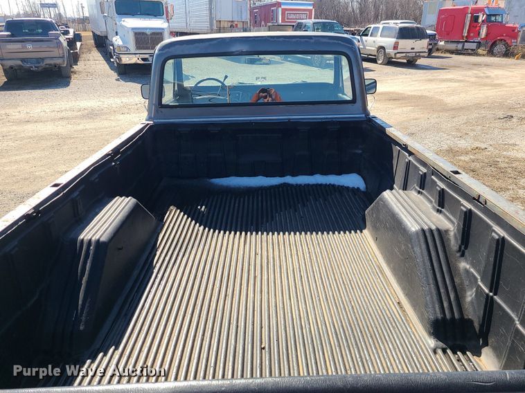 image for item DS7305 1971 GMC C10 pickup truck