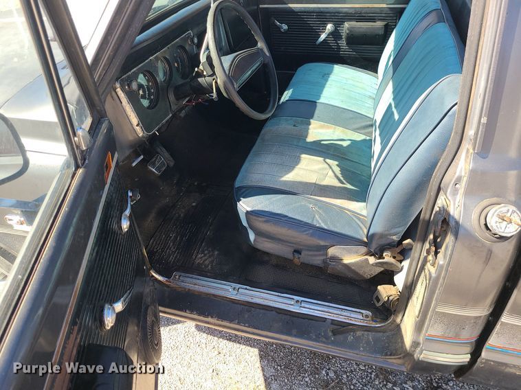 image for item DS7305 1971 GMC C10 pickup truck