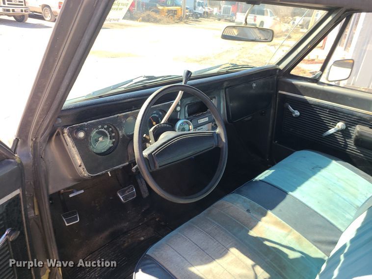 image for item DS7305 1971 GMC C10 pickup truck