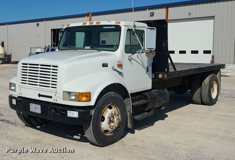 image for item DS7324 1998 International 4700 flatbed truck
