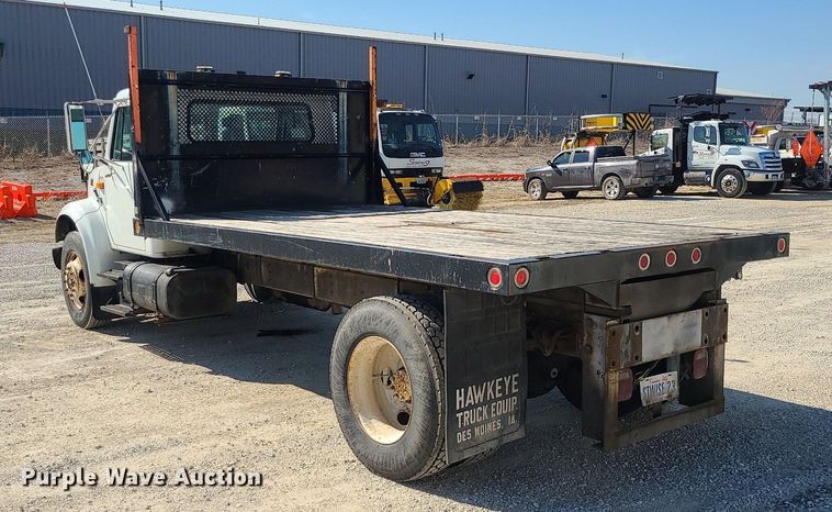 image for item DS7324 1998 International 4700 flatbed truck