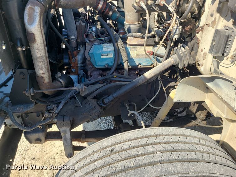 image for item DS7324 1998 International 4700 flatbed truck