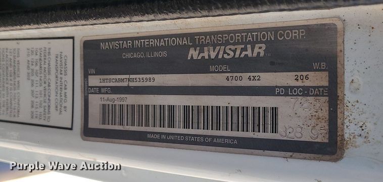 image for item DS7324 1998 International 4700 flatbed truck