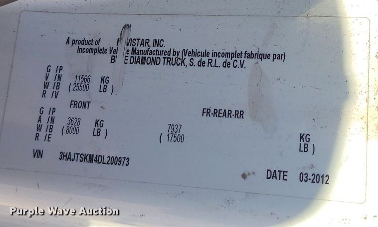 image for item DS7326 2013 International 4300 flatbed truck