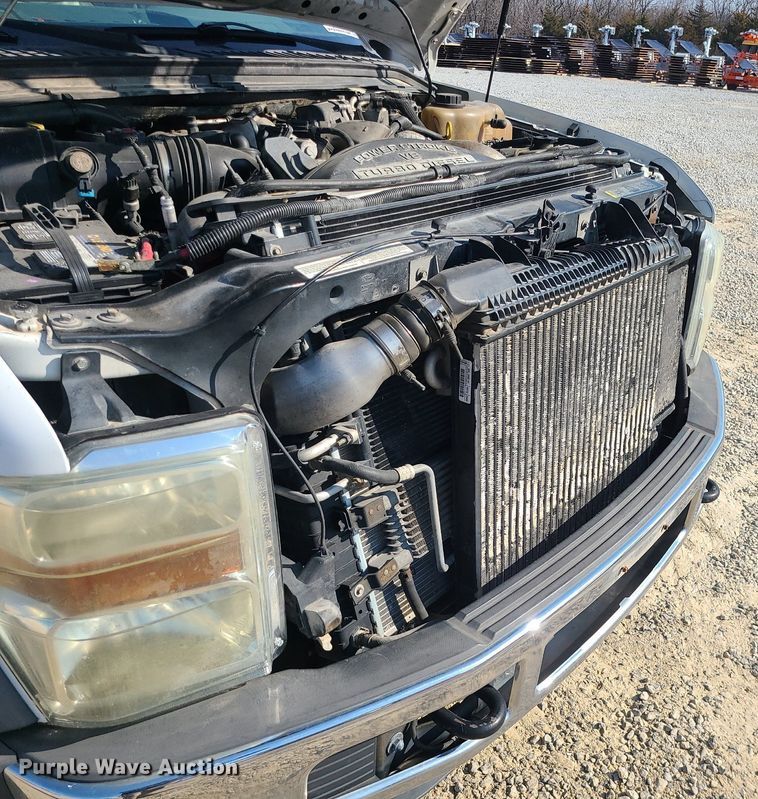 image for item DS7331 2008 Ford F550 flatbed truck
