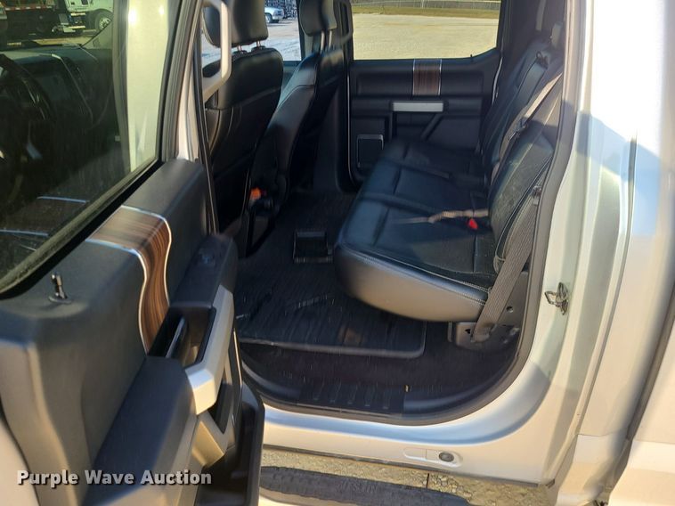 image for item DS7334 2016 Ford F150 SuperCrew pickup truck