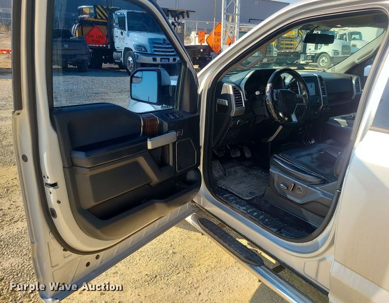 image for item DS7334 2016 Ford F150 SuperCrew pickup truck