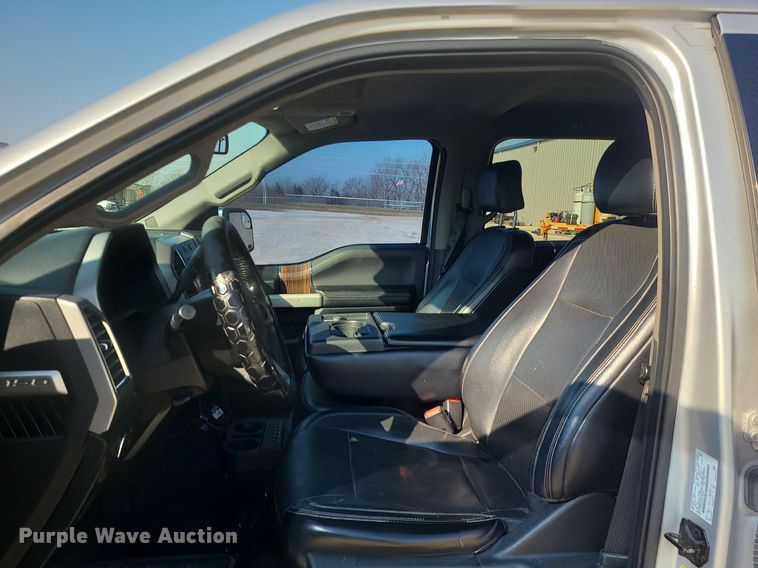 image for item DS7334 2016 Ford F150 SuperCrew pickup truck
