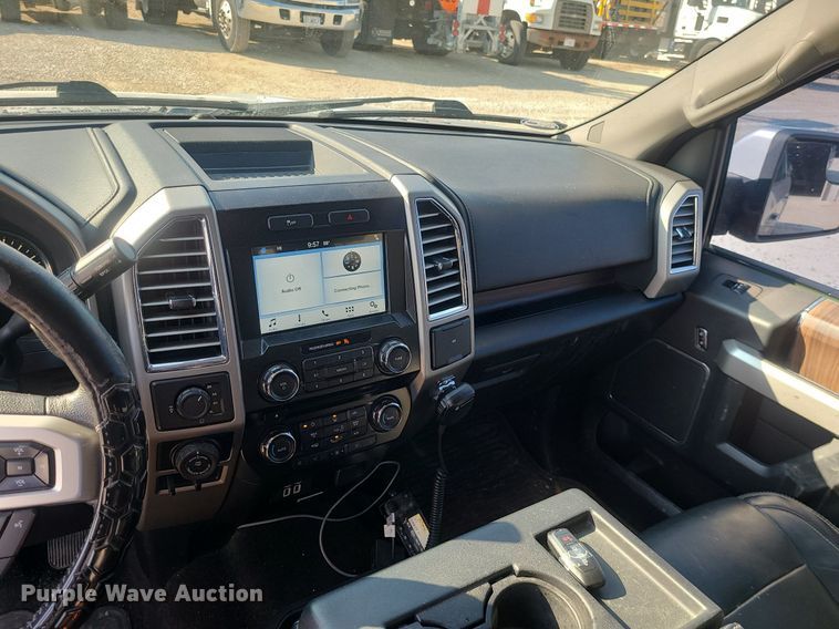 image for item DS7334 2016 Ford F150 SuperCrew pickup truck