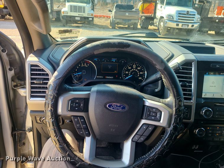 image for item DS7334 2016 Ford F150 SuperCrew pickup truck