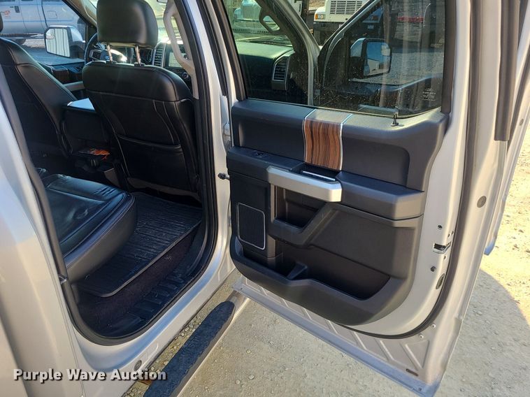 image for item DS7334 2016 Ford F150 SuperCrew pickup truck