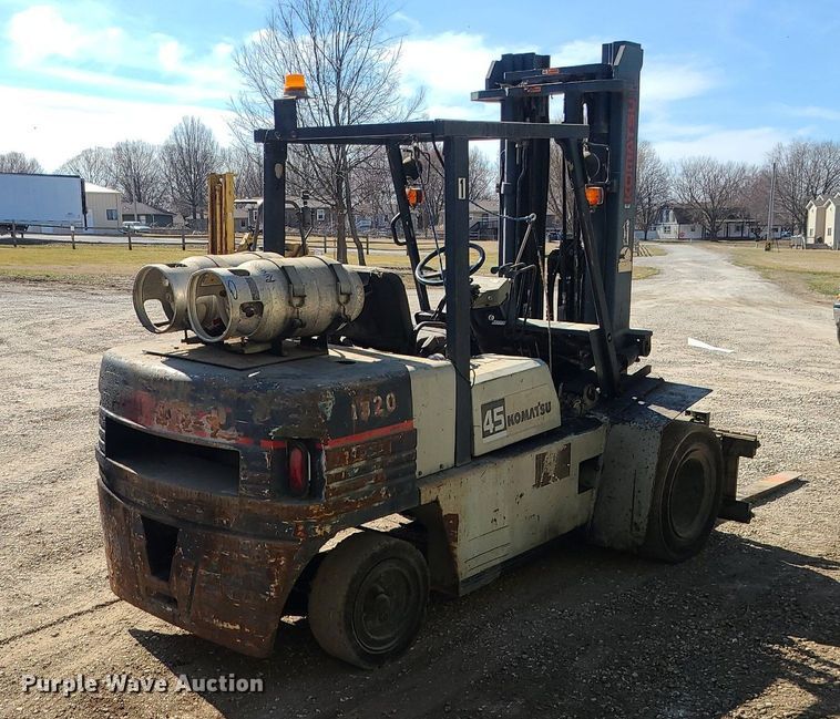 image for item DS7335 Komatsu FG45T-6 forklift