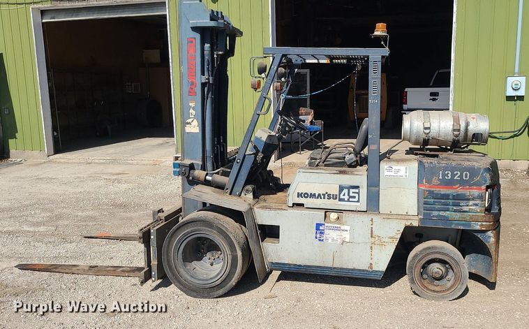 image for item DS7335 Komatsu FG45T-6 forklift