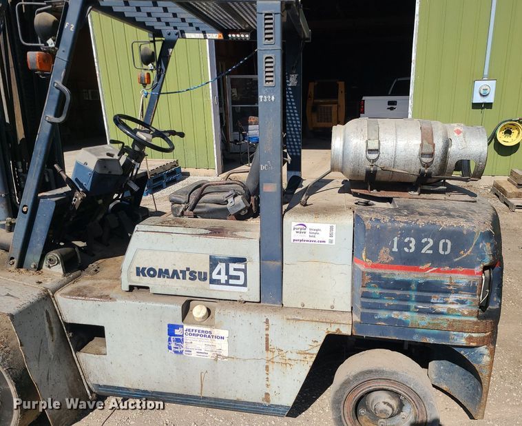 image for item DS7335 Komatsu FG45T-6 forklift