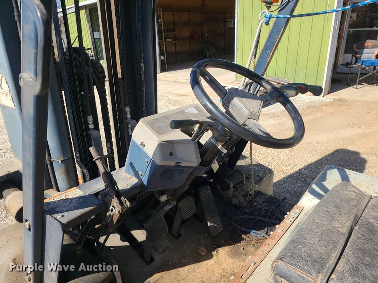 image for item DS7335 Komatsu FG45T-6 forklift