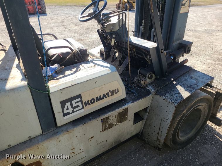 image for item DS7335 Komatsu FG45T-6 forklift