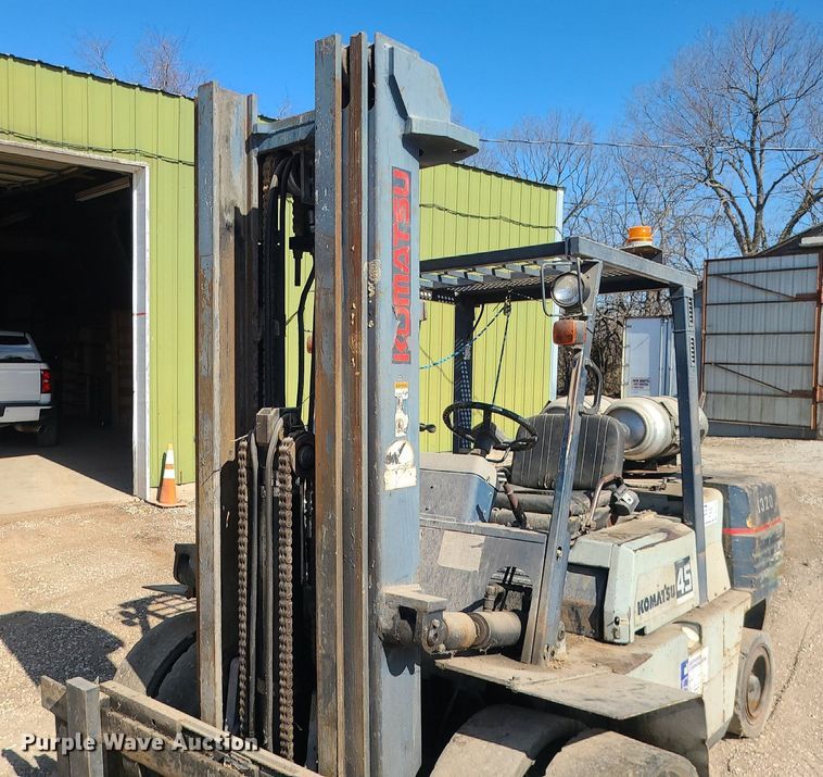 image for item DS7335 Komatsu FG45T-6 forklift