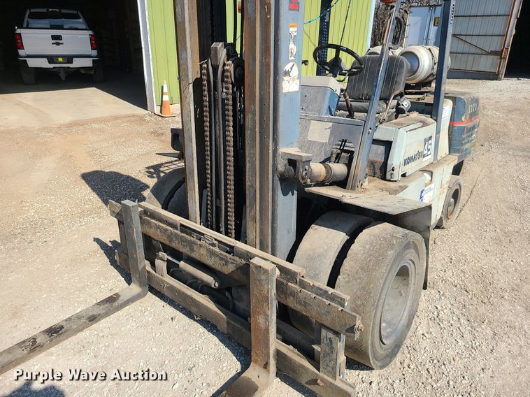 image for item DS7335 Komatsu FG45T-6 forklift