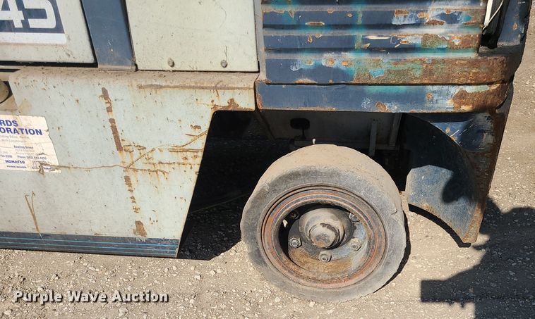 image for item DS7335 Komatsu FG45T-6 forklift