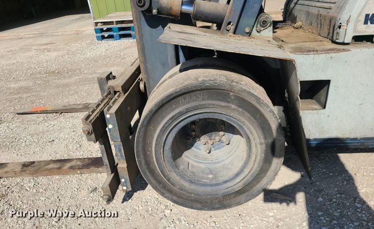 image for item DS7335 Komatsu FG45T-6 forklift