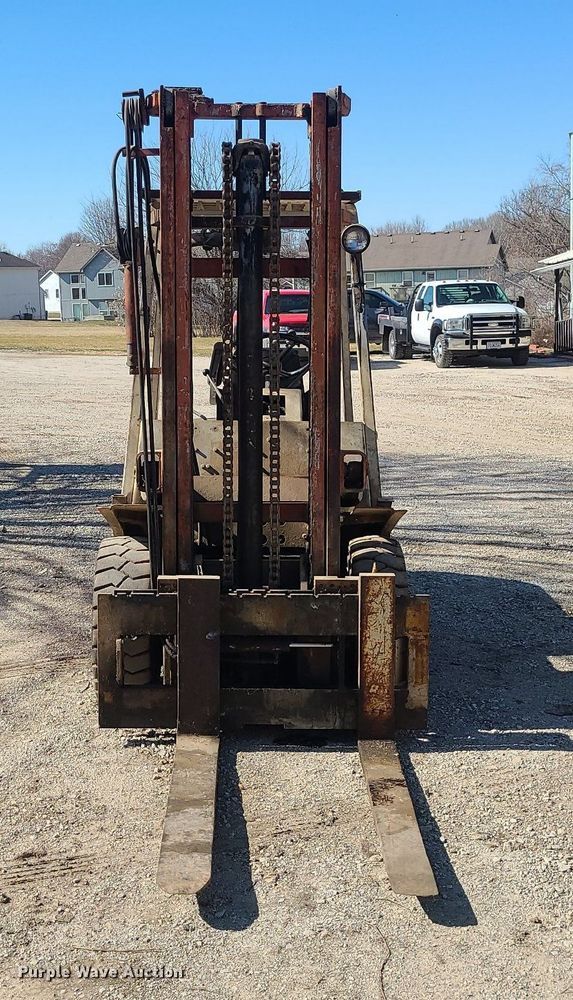 image for item DS7336 Datsun 6000 forklift