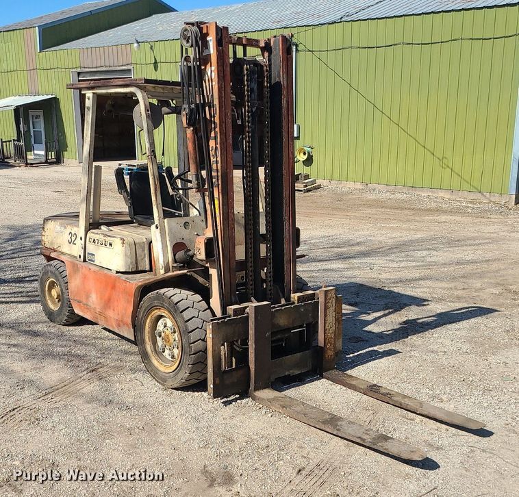 image for item DS7336 Datsun 6000 forklift