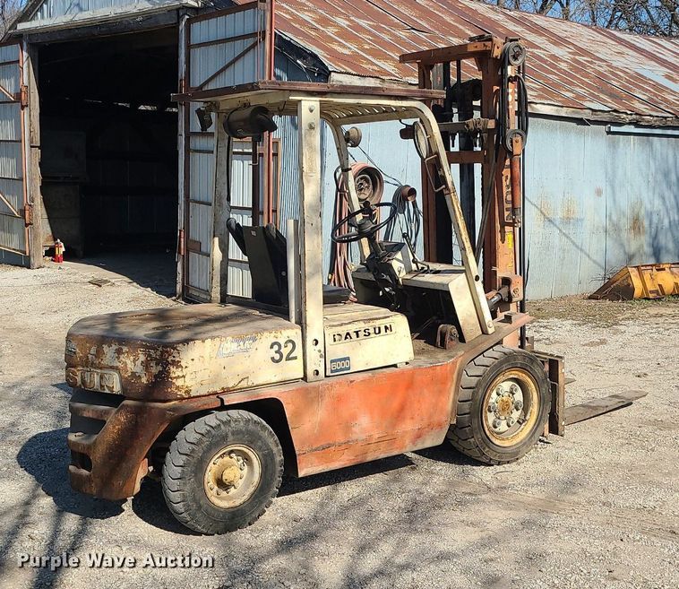 image for item DS7336 Datsun 6000 forklift