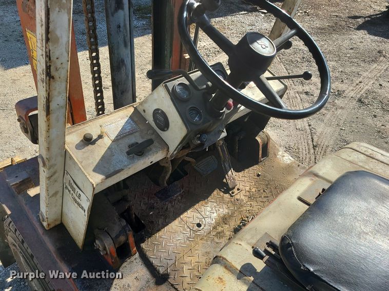 image for item DS7336 Datsun 6000 forklift