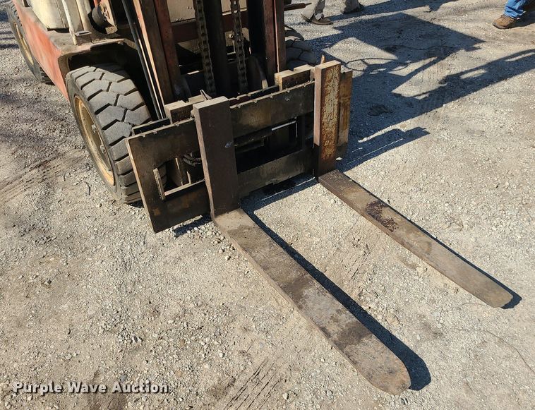 image for item DS7336 Datsun 6000 forklift