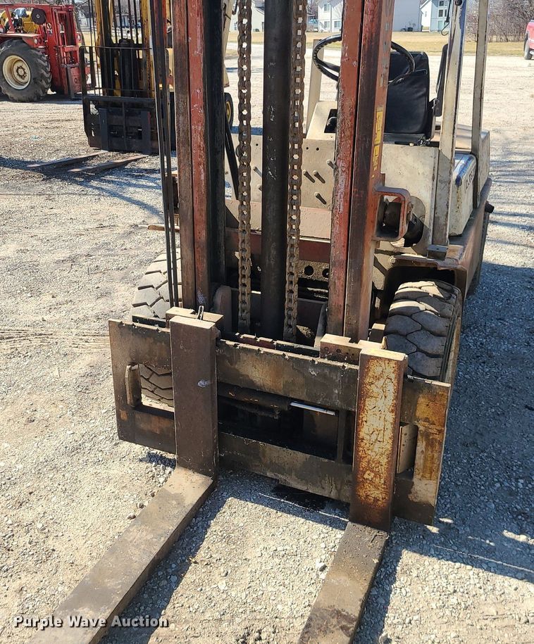 image for item DS7336 Datsun 6000 forklift