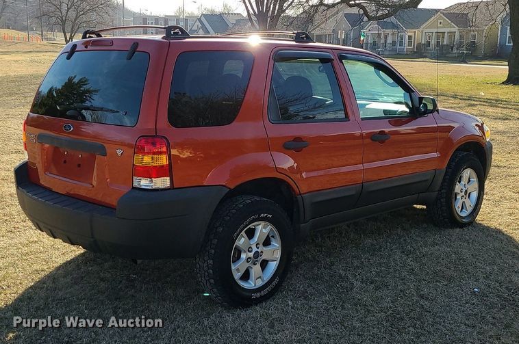 image for item DS7350 2007 Ford  Escape XLT SUV