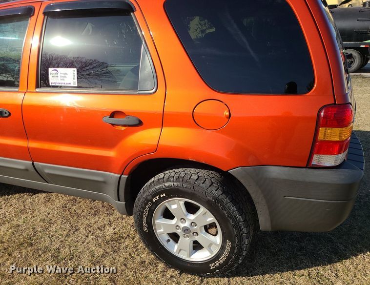 image for item DS7350 2007 Ford  Escape XLT SUV