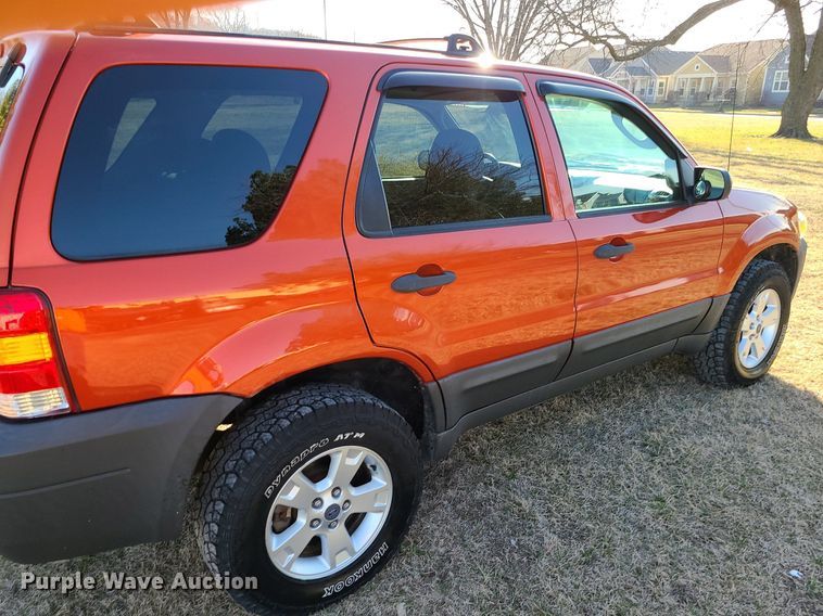 image for item DS7350 2007 Ford  Escape XLT SUV