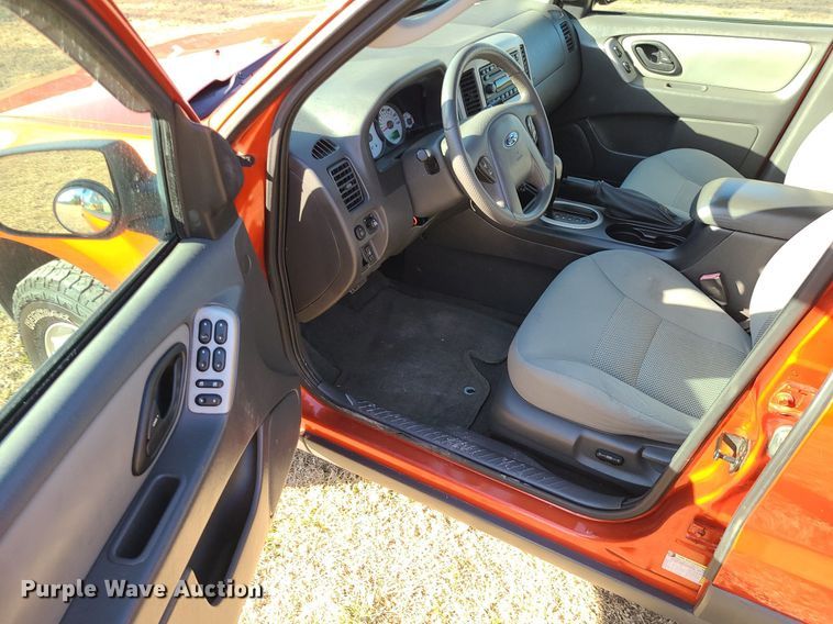 image for item DS7350 2007 Ford  Escape XLT SUV