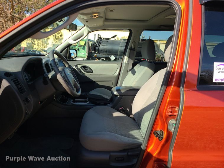 image for item DS7350 2007 Ford  Escape XLT SUV